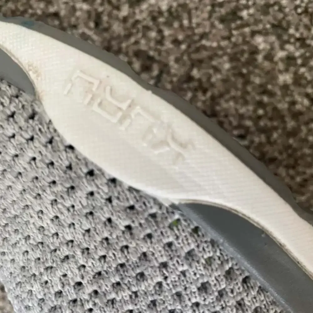 Kuru Quantum Gray and Pink Knit Sneakers